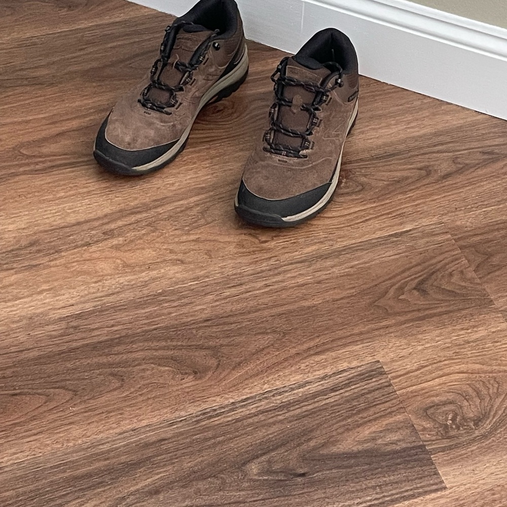 Work shoes